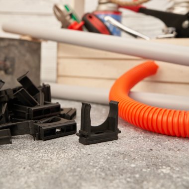 Фотография товара 'Rexant 28-0132-5 Крепеж-клипса для трубы ?32мм'